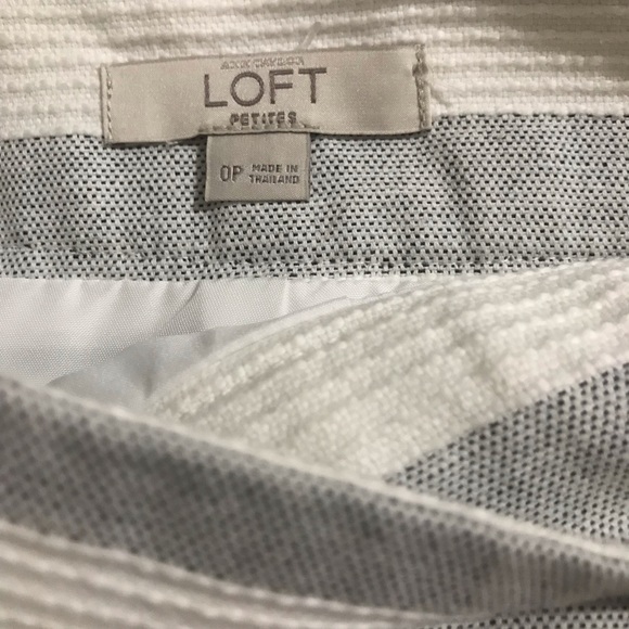 Loft Grey and White Striped Pencil Skirt High Rise Sz 0 - Picture 2 of 6